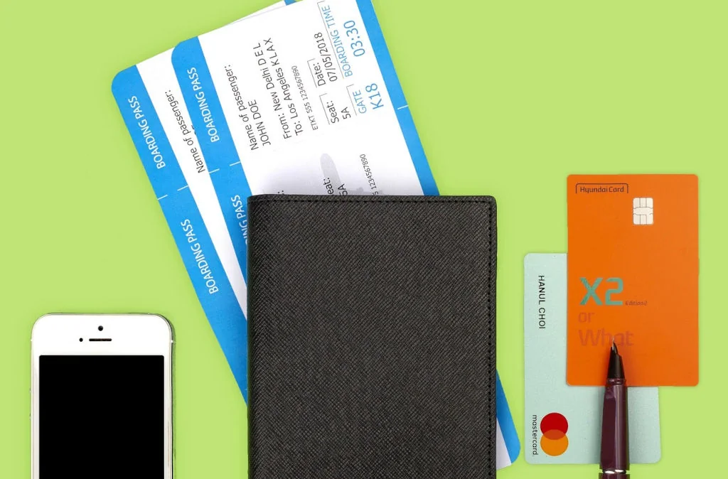 A First-Timer’s Guide to Booking Flights and Hotels Online