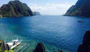 Palawan travel guide – limestone cliffs and turquoise lagoons