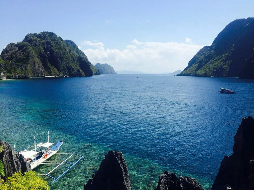 Palawan Travel Guide: Island Hopping, Lagoons, and Hidden Coves