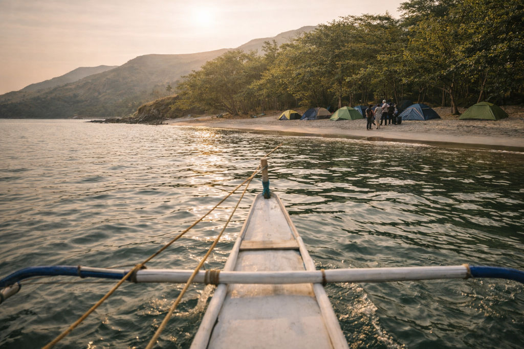 Banca arrival scene for Zambales island camping