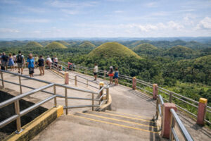 Bohol countryside travel guide photo of a Chocolate Hills viewpoint platform and distant hills
