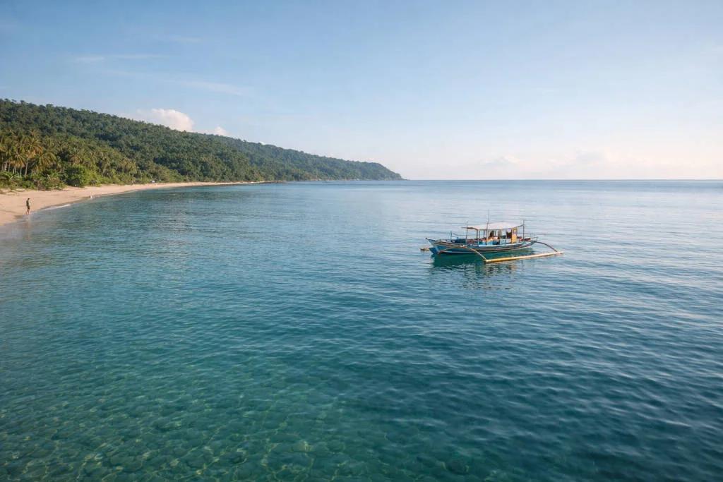 best time to visit Sorsogon example of calm sea conditions for boat tours in Sorsogon Province