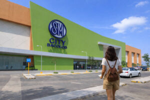 Where to Stay in Bacolod base cue near SM City Bacolod for errands and transport convenience