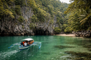 Boat transfer during Puerto Princesa to Underground River trip