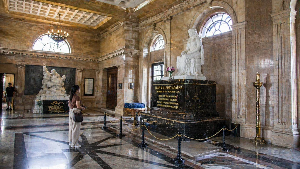 Temple of Leah interior hall and statue area in Cebu