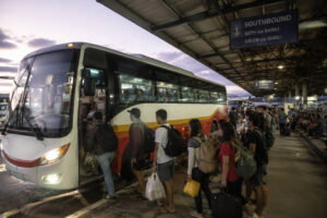 Bus option from Cebu City to Oslob for Oslob whale shark watching