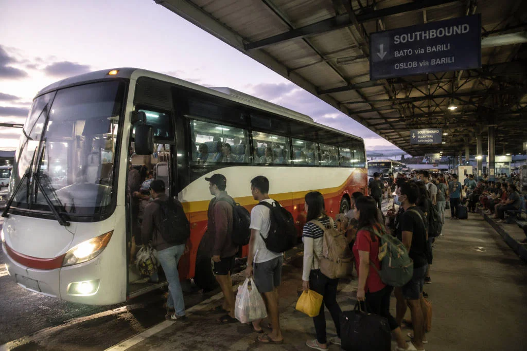Bus option from Cebu City to Oslob for Oslob whale shark watching