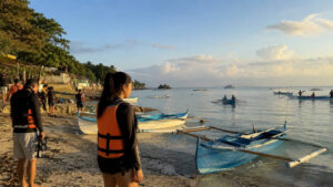 Early morning boats near Cebu for the oslob whale shark watching entrance fee guide