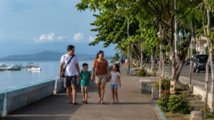Puerto Princesa Baywalk as an easy stop for Puerto Princesa with kids