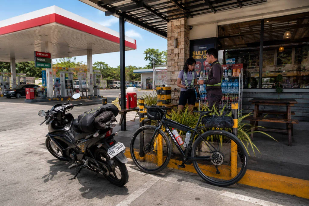 Safe rest stop planning on a Manila to Subic no expressway route