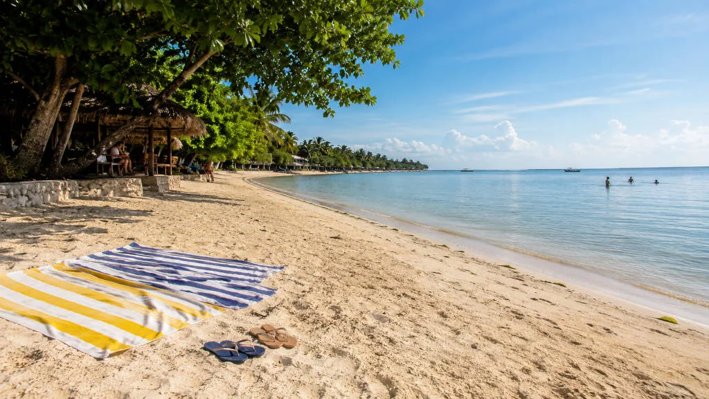 Santa Fe beach morning for Bantayan Island with kids