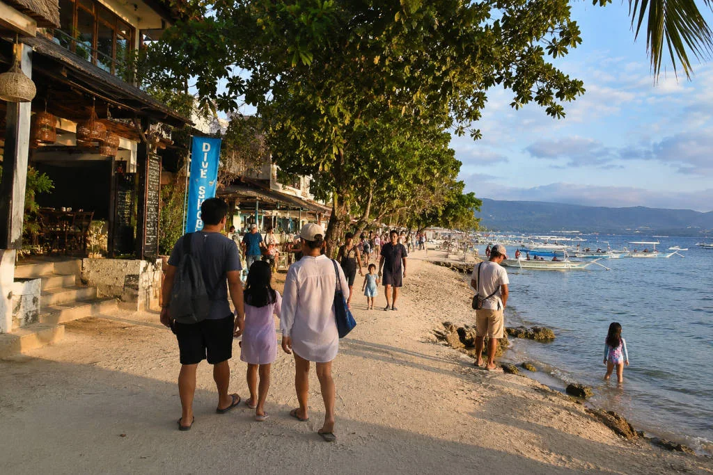 Panagsama Beach area for Moalboal with kids close to food and snorkeling